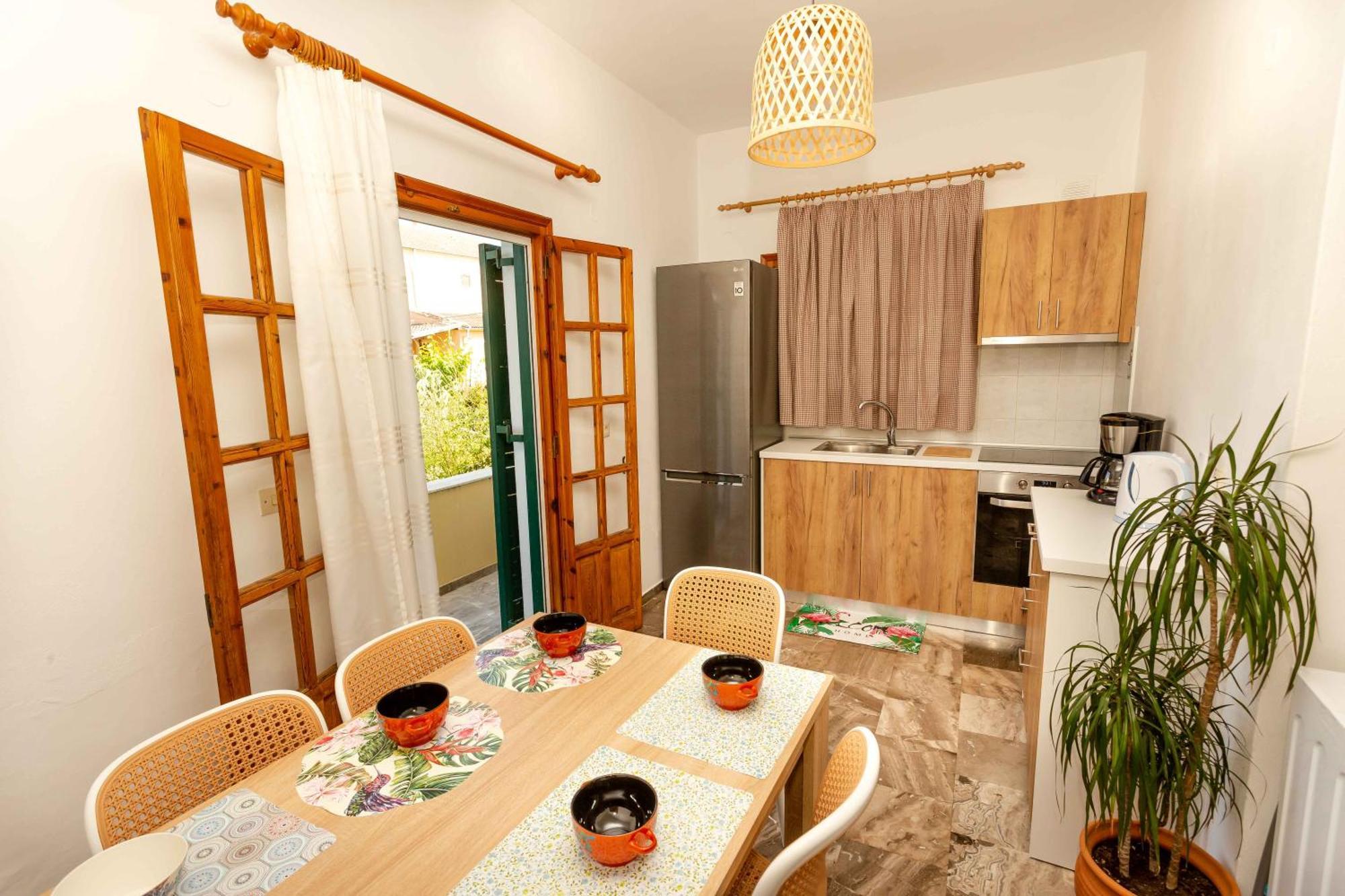 Apartment Blue Wave With Pool 100m From The