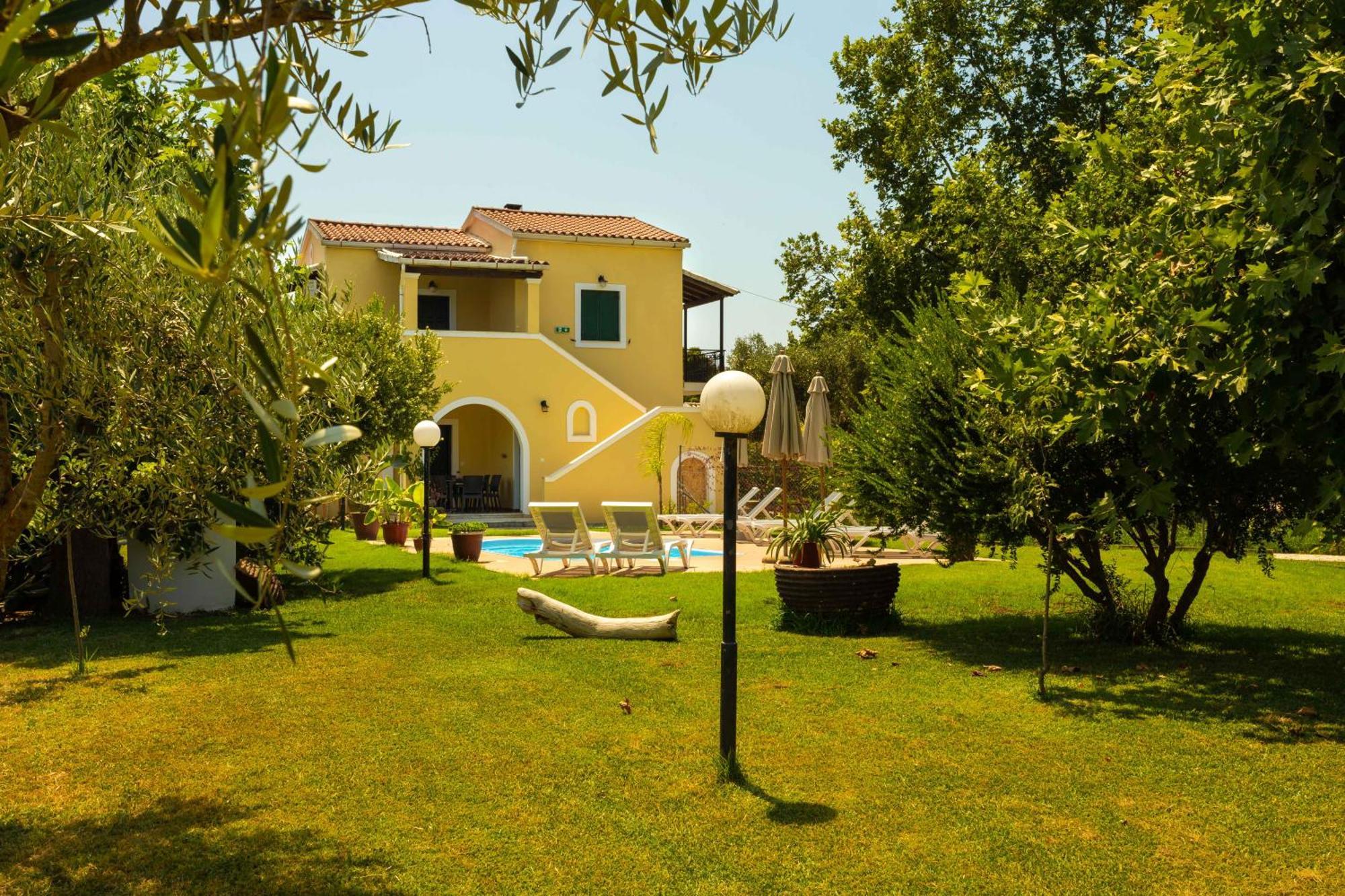 Blue Wave With Pool 100m From The * Karousades (Esperies)