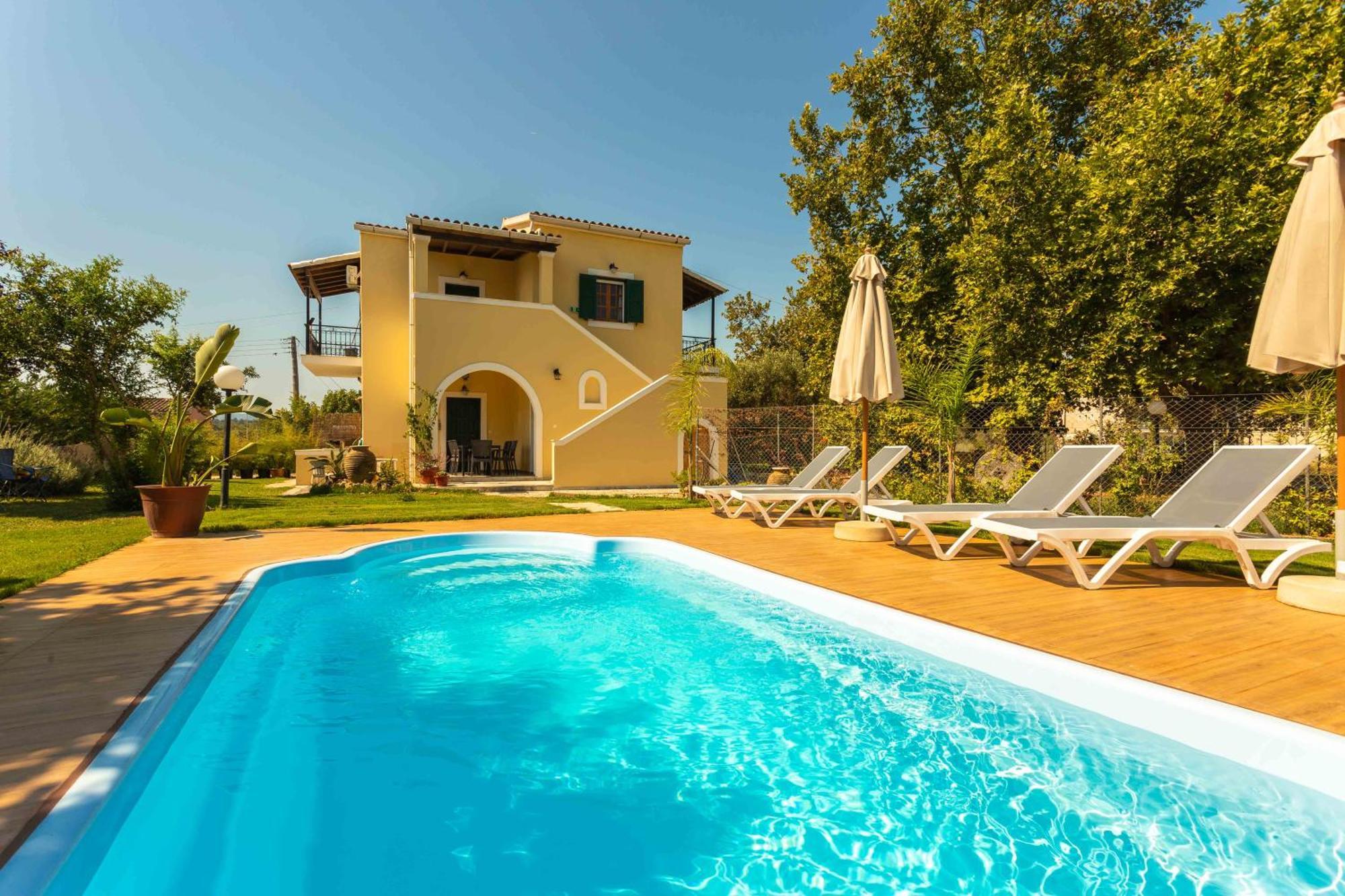 Blue Wave With Pool 100m From The *